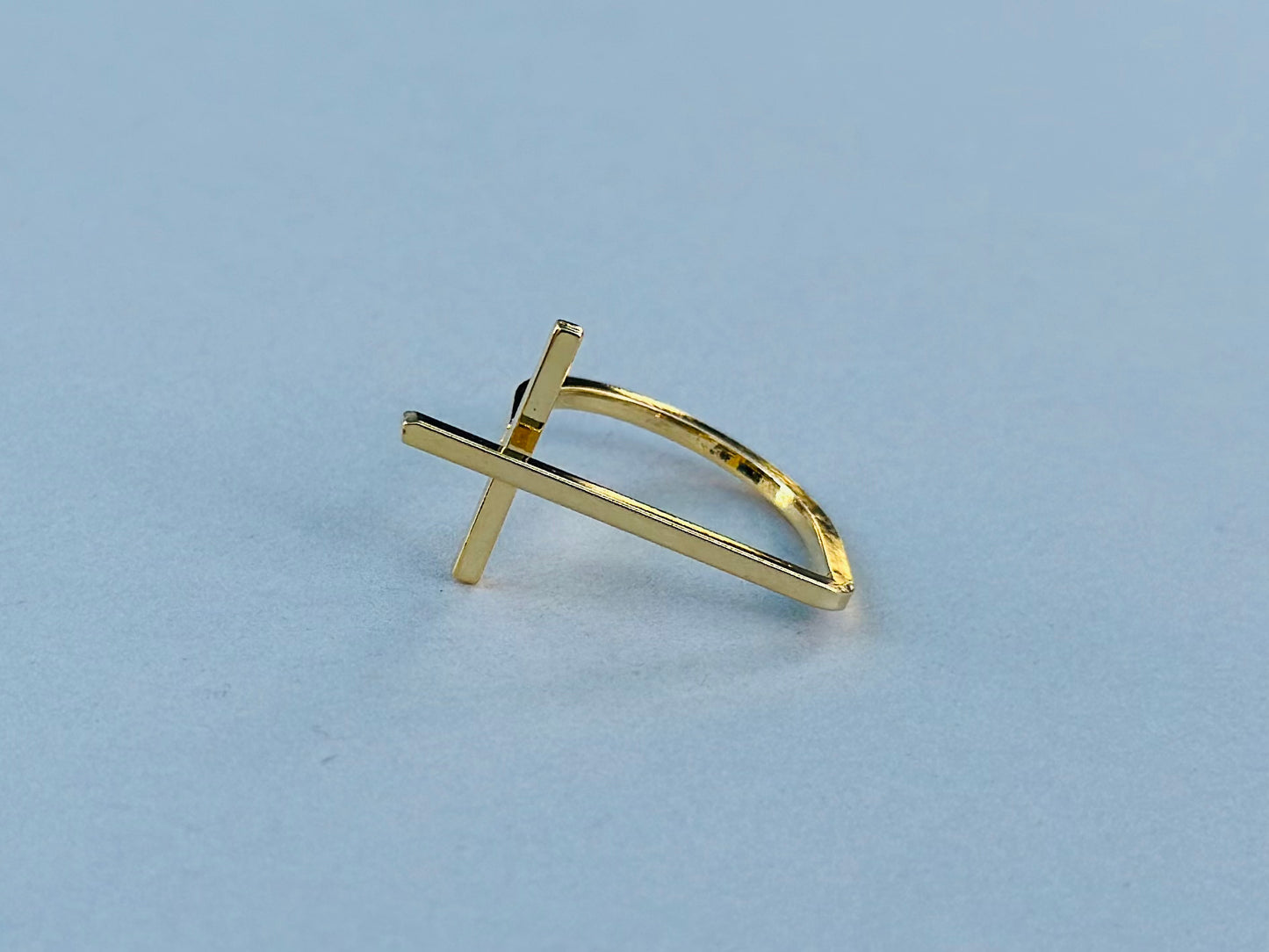 Geometric Cross Ring