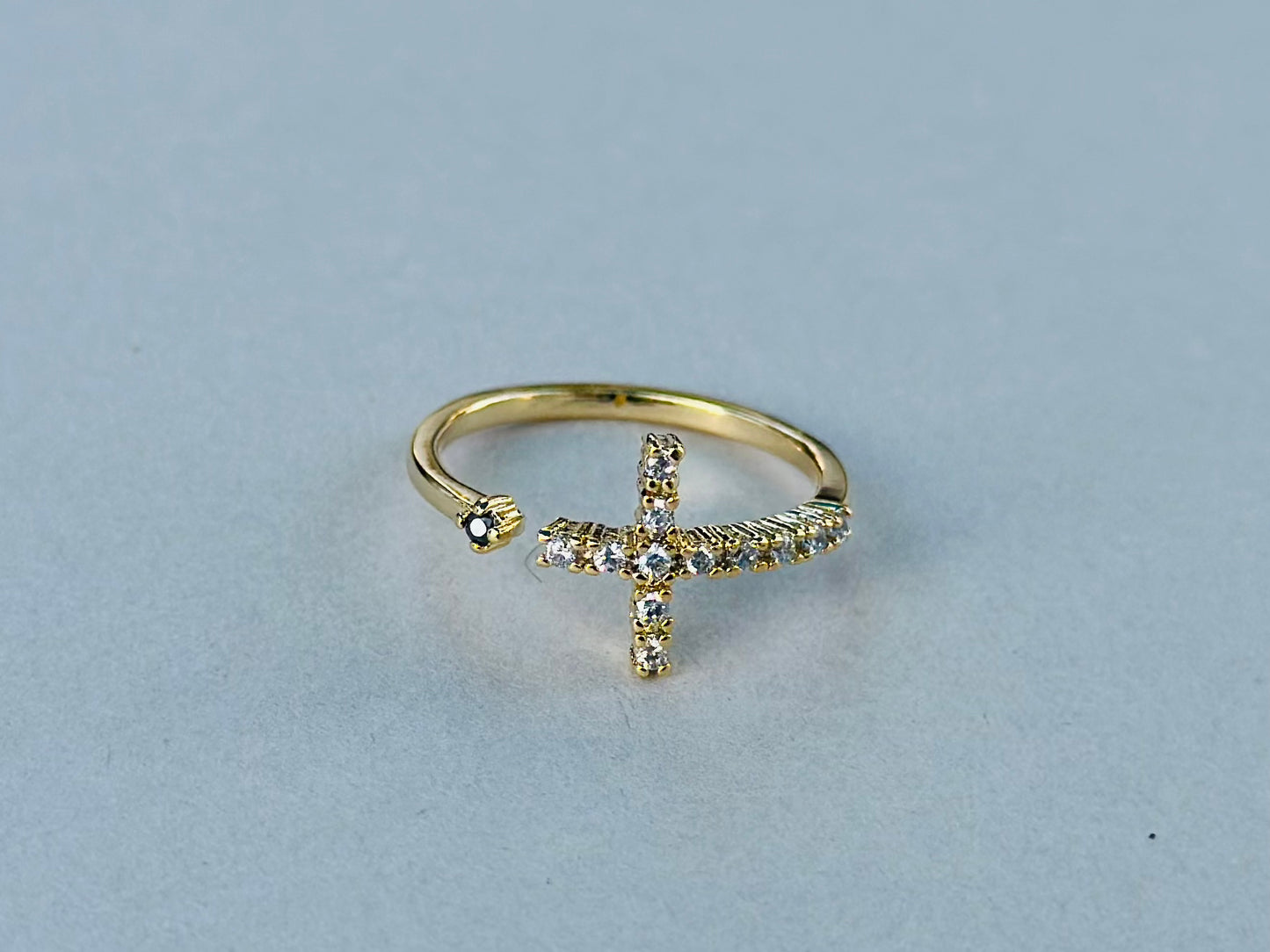 Twinkle Single Cross Ring