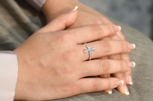 Sterling Silver: Pommy Cross Ring